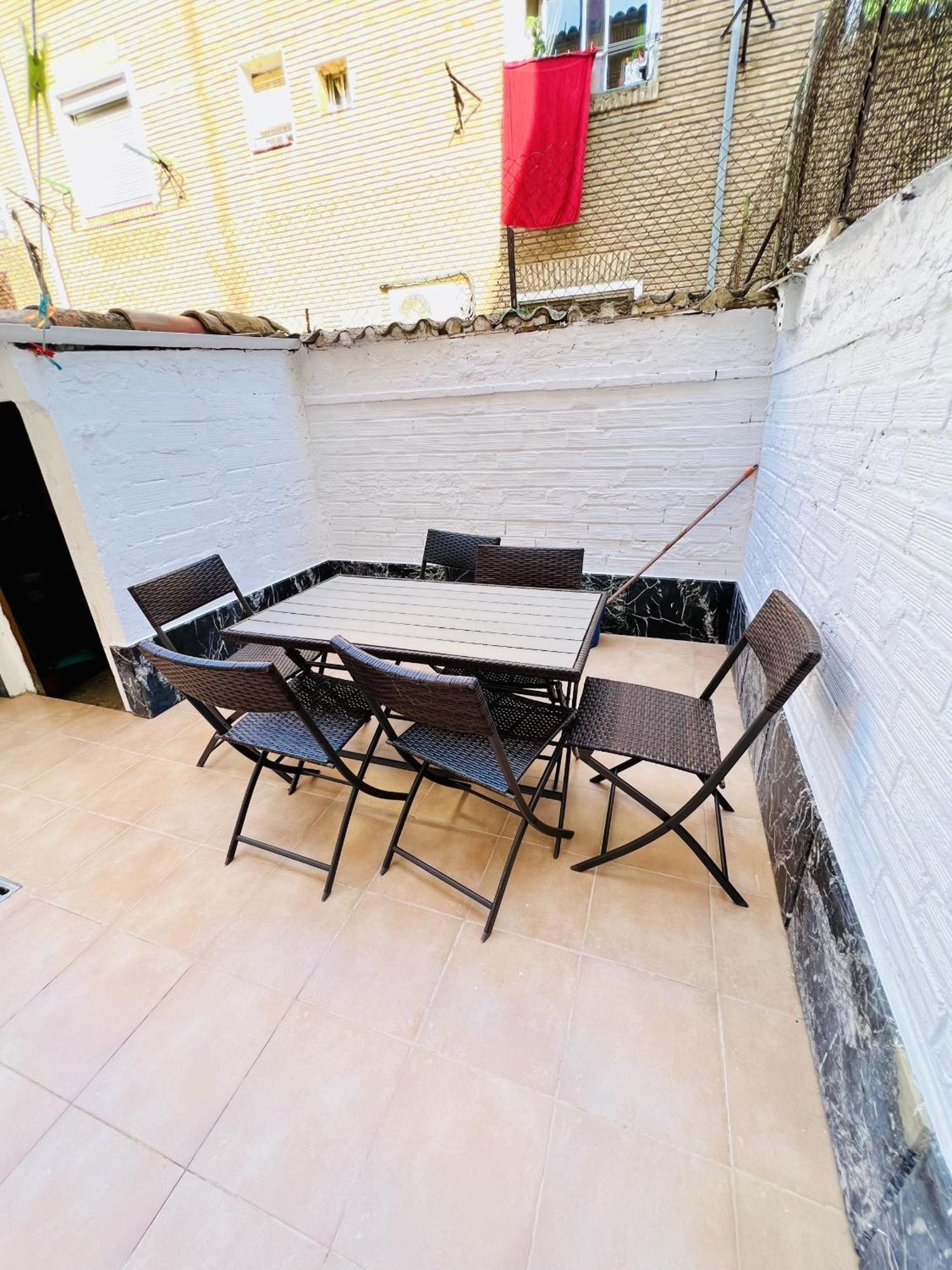 Apartamento Betty Apartment Zaragoza Exterior photo